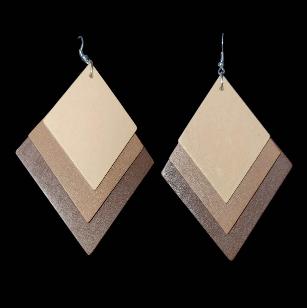 Elegant Layered Geometric Neutral Shade Earrings